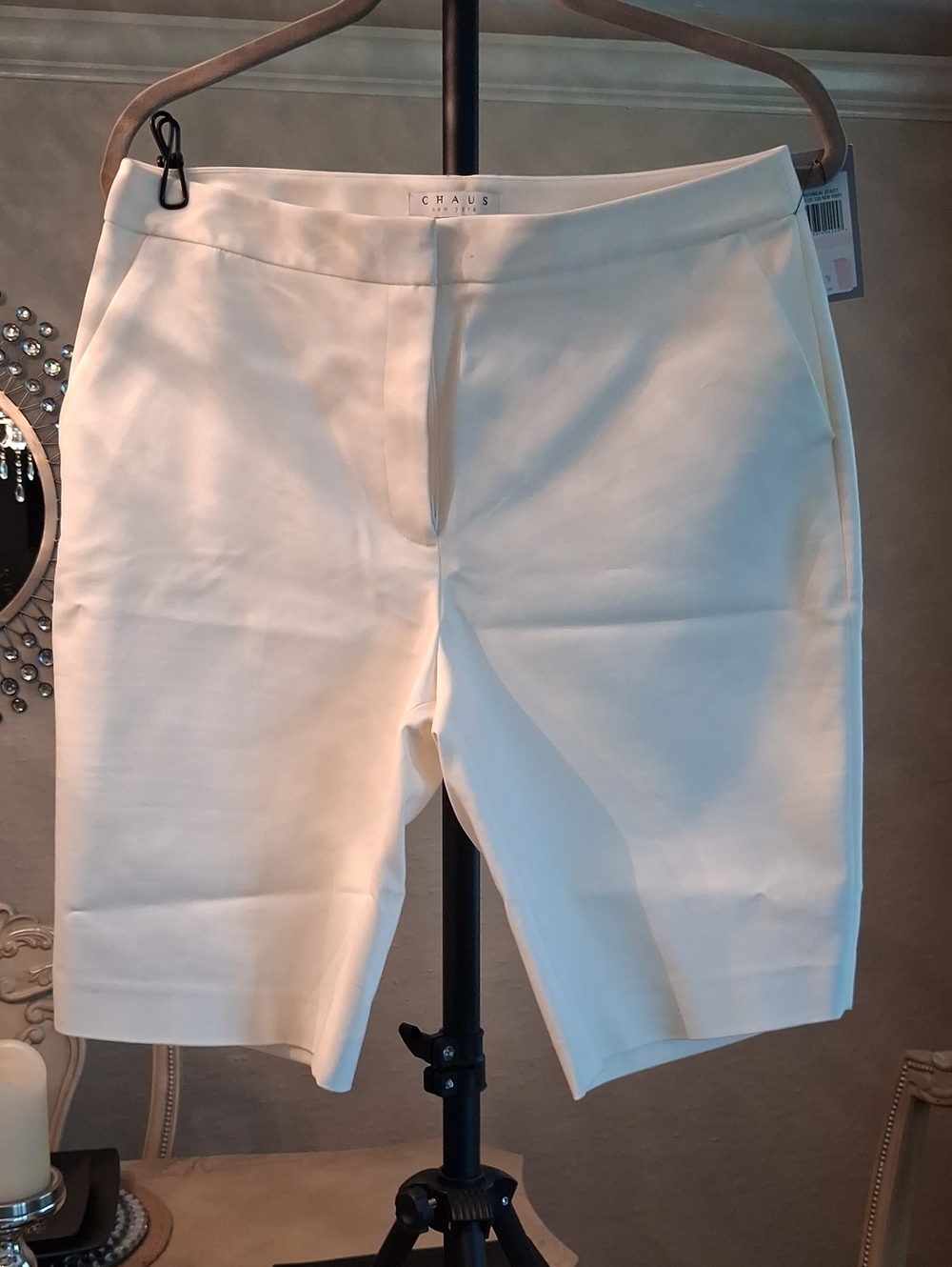 Chaus Women’s Cream Tailored Bermuda Shorts